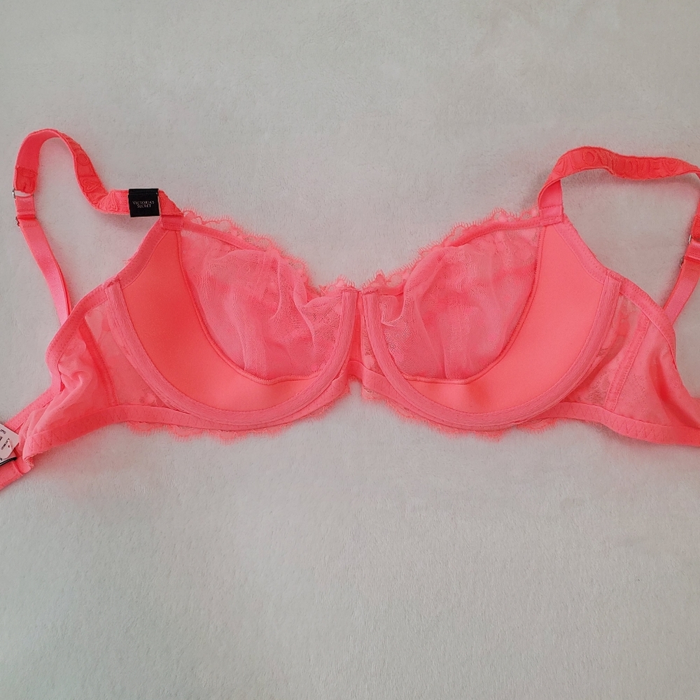 Sheer lace bra - Picture 4 of 6
